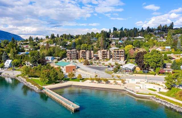 Modern Marina's Edge Condo - Pool, Spas