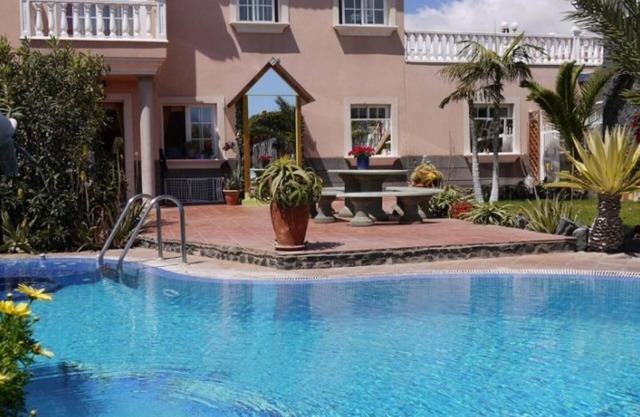 Modern, peaceful apartment in El Médano with sea view