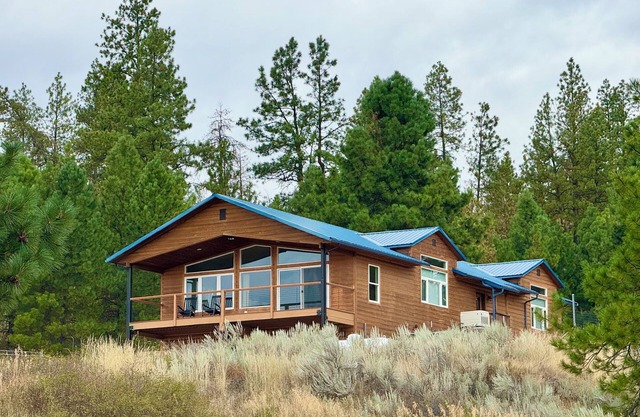 Modern. Private. Spacious. Fully stocked. Family friendly. Cozy. RV hookup.