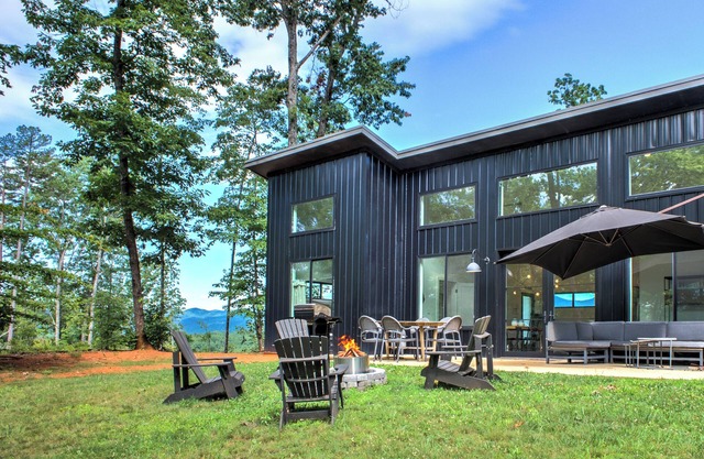 Modern Sanctuary| Modern Amenities Amidst Rustic Charm