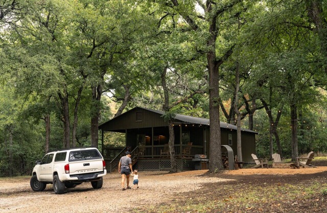 Modern Secluded Cabin with Scenic Country Views