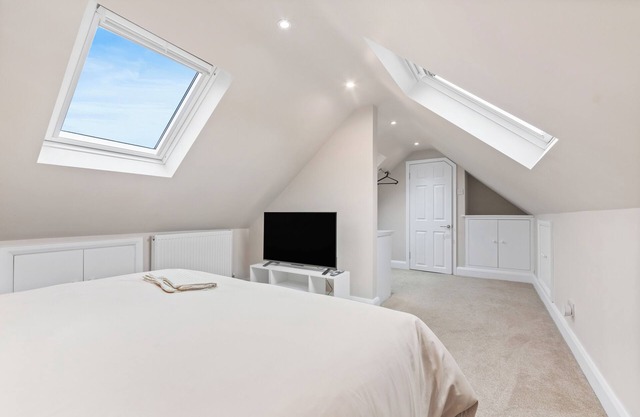 Modern Serenity in Langley Vale