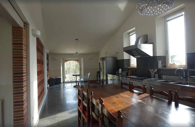 Modern spaces and unspoilt nature, cottage pool and garden 3 km da Lucca