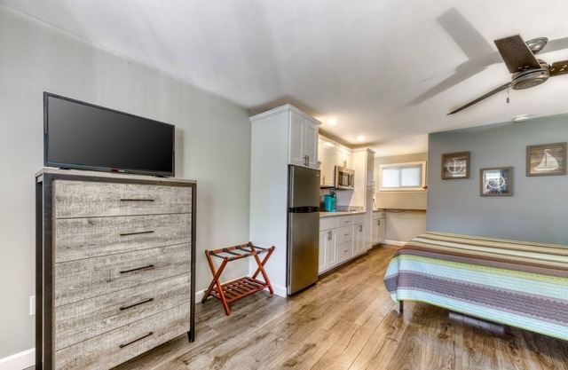 Modern Studio, close to Wells and Ogunquit Beaches