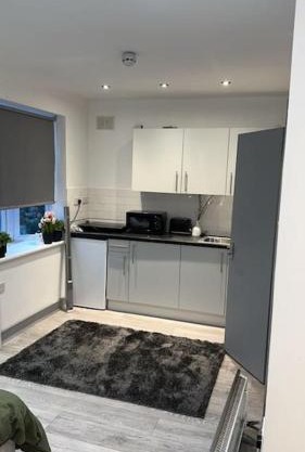 Modern studio flat in Romford