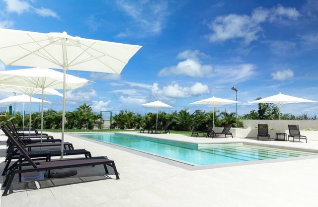 Modern Studio Pool and Fitness