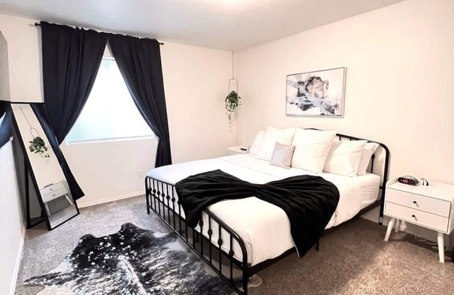 Modern & Stylish, King bed, WiFi