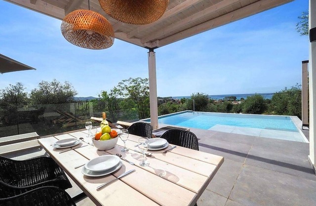 Modern Villa, A/C, Private Pool, Superb Setting & Sea Views 15mins walk to Acharavi or Roda Beach!