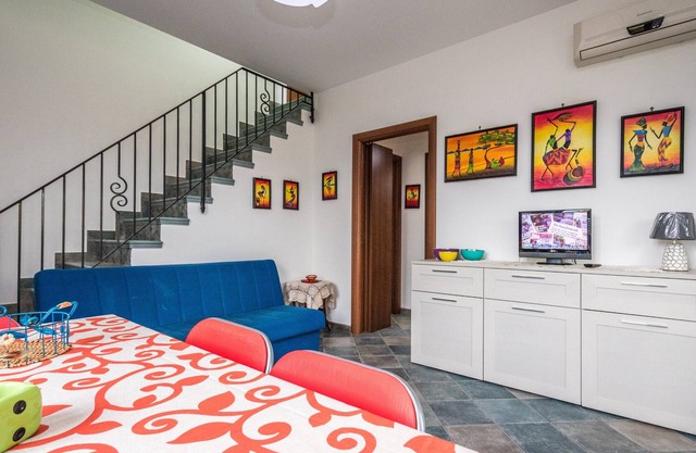Modern villa with direct access to the beach, 8 beds