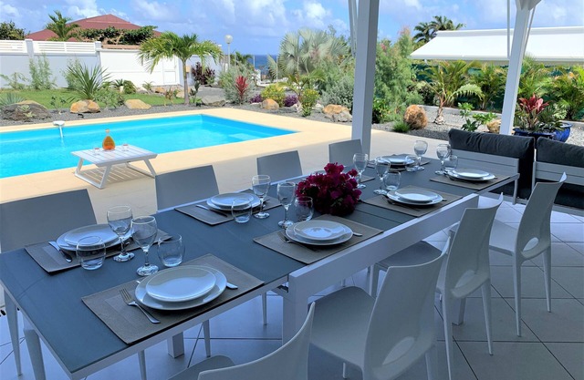 Modern villa with pool and beach access