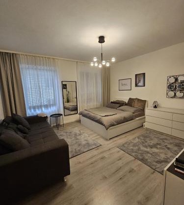 Moderne 2 Zimmer 70 qm Wohnung in Top Altstadtlage