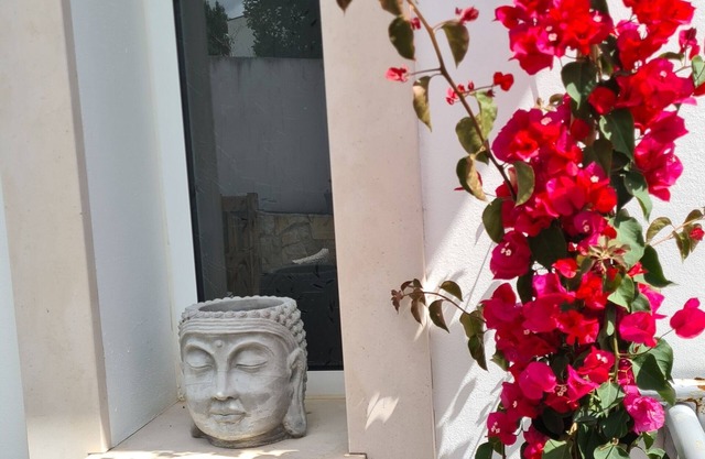 Modernes Haus bis zu 6 Personen mit Pool und Terrasse
