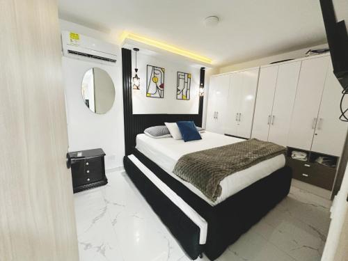 Moderno apto low cost 15 min CC buena vista 2 TV con parqueadero