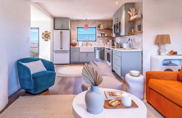 Mojave Palms · Epic Mojave Views + Sauna & Pool