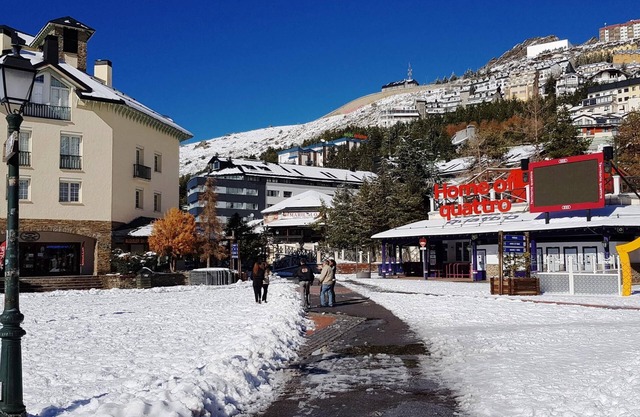 Mont Blanc Building Apartments With Garage