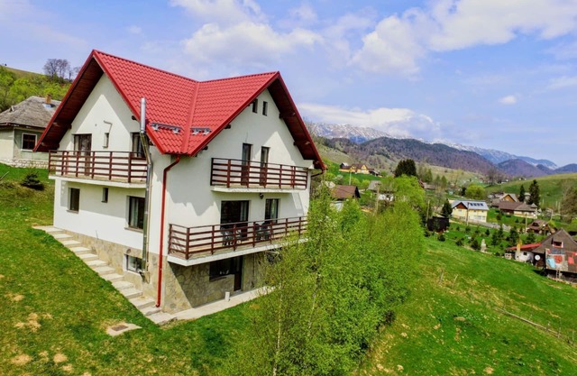 Monte Crai, your comfy nest in Transylvania, surrounded by mountains