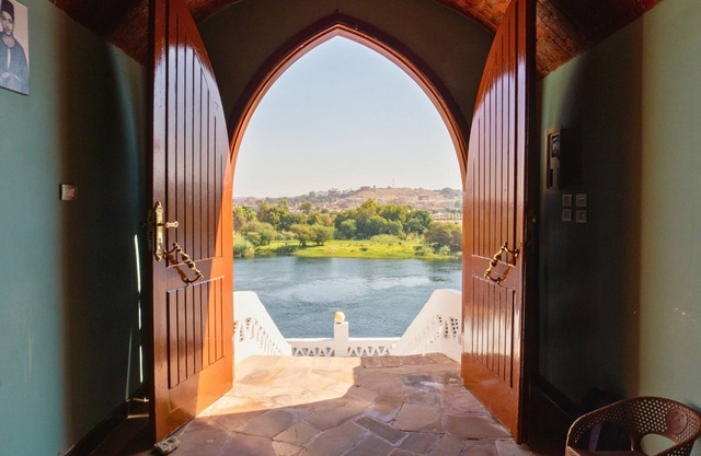 Moon of Nuba – Private Riverside Retreat with Nile Access & Breakfast