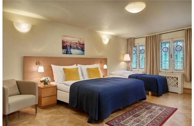 Mostecká 12 Residence