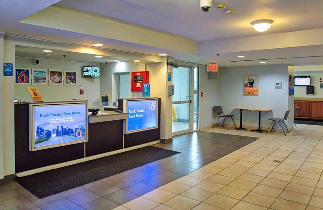 Motel 6 Buffalo, NY - Airport - Williamsville