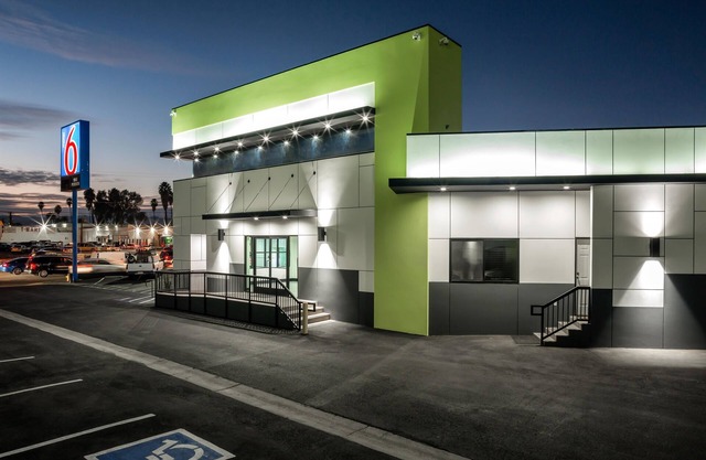 Motel 6 Canoga Park, CA