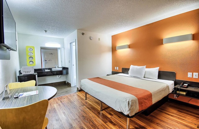 Motel 6 Columbus, OH - West