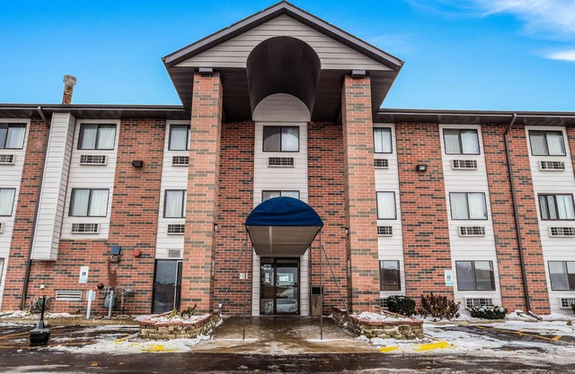Motel 6 Elk Grove Village, IL