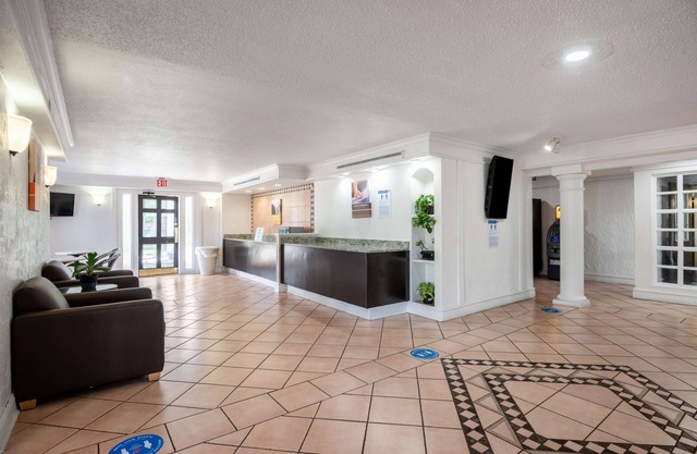 Motel 6 Hazelwood, MO