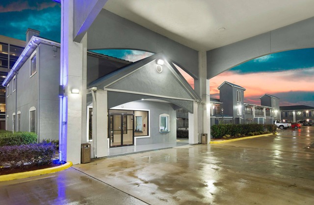 Motel 6 Houston, TX - I-10 West