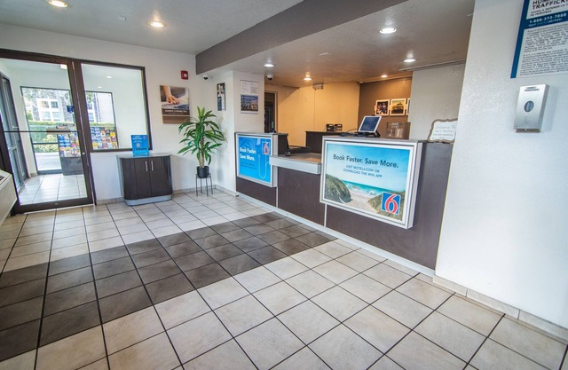 Motel 6 Kissimmee, FL - Orlando