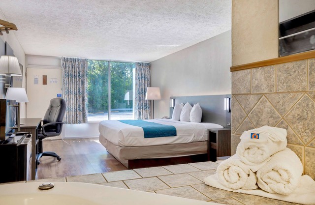 Motel 6 Morgantown, WV