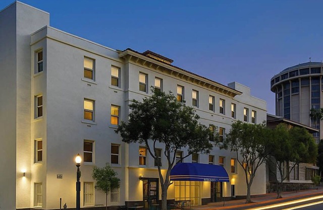 Motel 6 San Diego, CA - Downtown