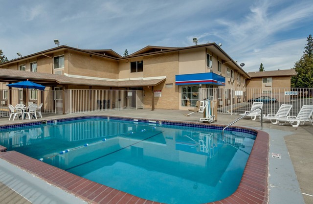 Motel 6 Spokane, WA - West