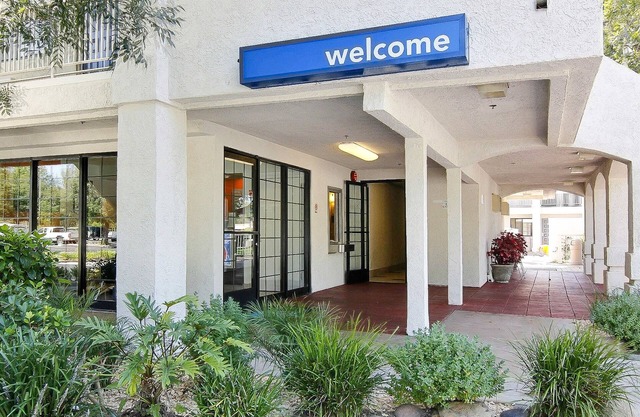 Motel 6 Thousand Oaks, CA