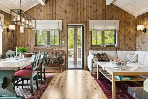 Mountain Cabin With Great Views