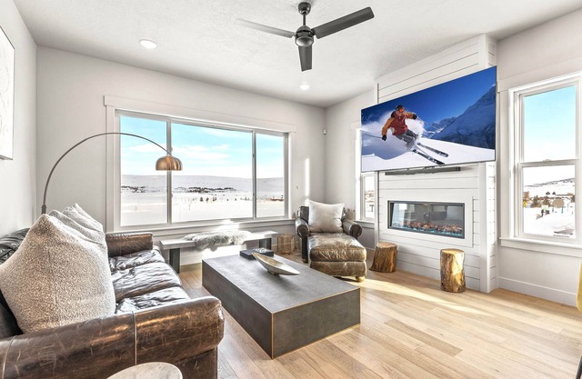 Mountain Getaway | Golf Sim, E-Bikes & Ping Pong