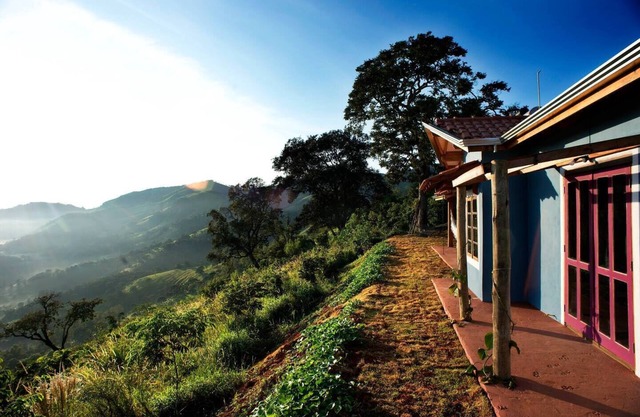 Mountain house at 1,500m altitude - Sustainability and isolation