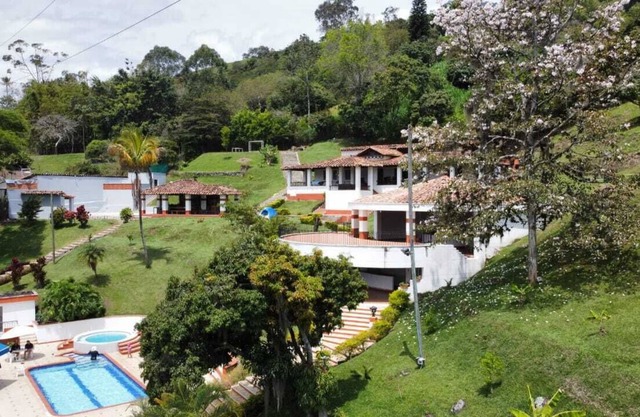 Mountain Side Copacabana Finca Sleeps 35