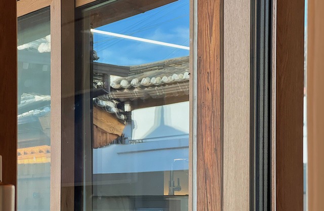 Mountain View 3 Bedroom Traditional Hanok with Bathtub in Bukchon