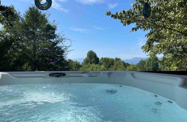 Mountain View Cabin Hot Tub,Wifi,Casino