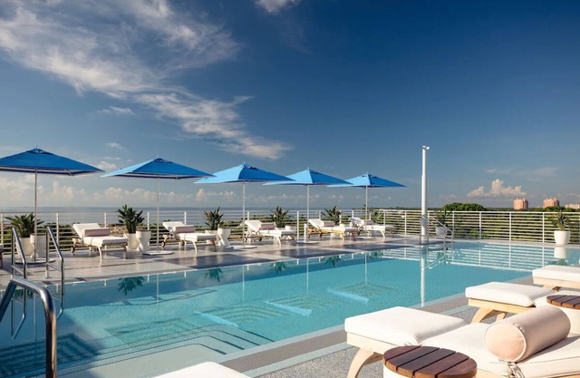 Mr. C Miami Coconut Grove, C Suite with Rooftop Pool and Beach Access