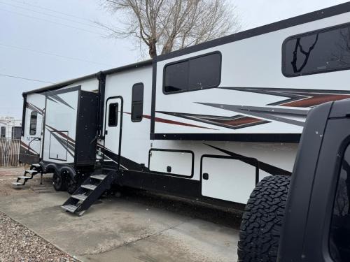 MTS #121 - 45' Deluxe RV