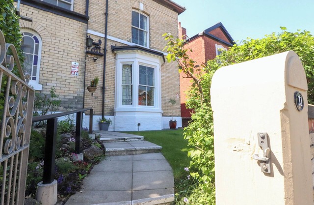 MULLANS, pet friendly, character holiday cottage in Southport