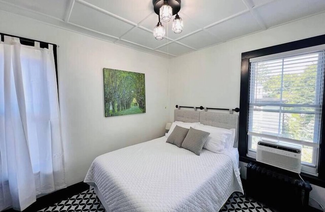 Munjoy Hill 3 Bedroom