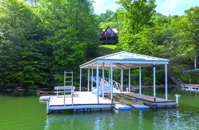 My Happy Place - Lakefront cabin