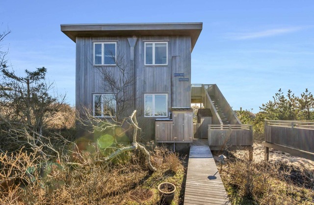 My Humble Abode 2BR Beachside Home | TennisPoolPKG