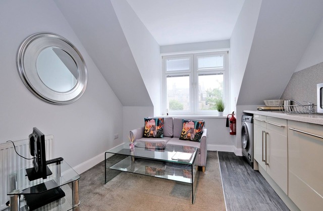 My Wee Cute Flat in the Centre of Town!