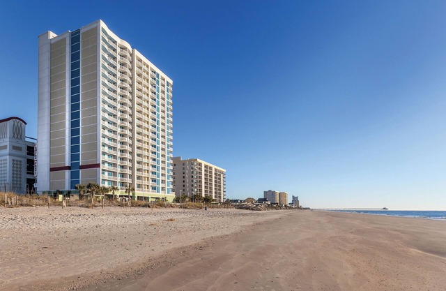 Myrtle Beach, SC: One Bedroom Ocean View with Pool, Lazy River, Beach & More!