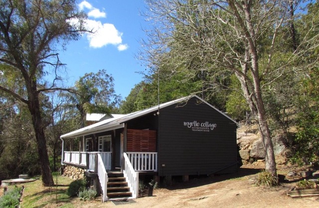 "Myrtle Cottage Residence"