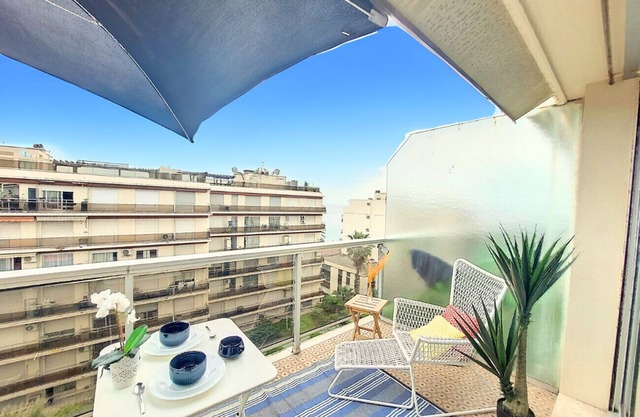 N&J - LIFESTYLE - Balcony - Modern