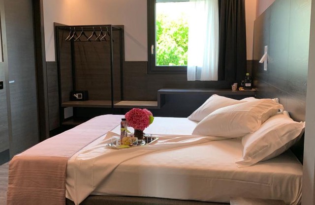 NAC SUITES